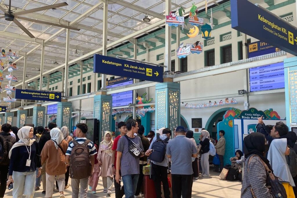 KAI-10-Stasiun-4