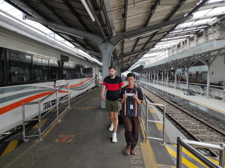 KAI-Kereta-Api-Jadi-Pilihan-2-5