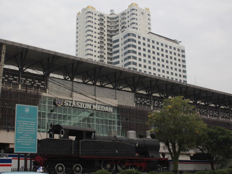 KAI-Stasiun-Medan-2-2